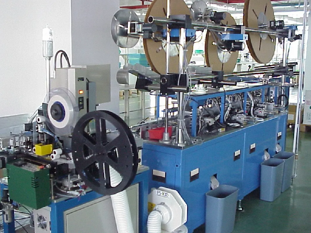 手机连接器自动组装、检查、包装机